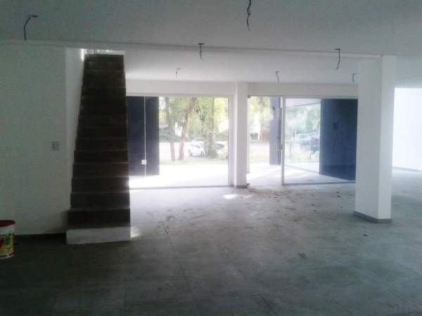 En Pinamar | Local sobre Av. Bunge — foto 13