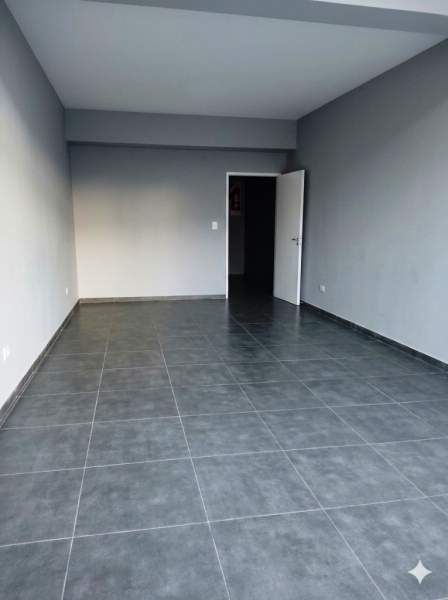 En Pinamar Local en Alquiler. Apto Profesional. Zona Centro. — foto 12