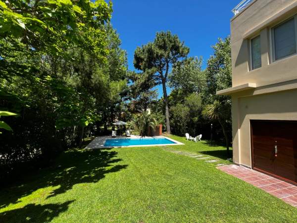 En Cariló | Casa Avestruz 38 - 25