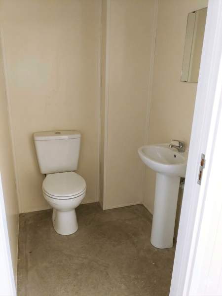 En Pinamar Local en Alquiler. Apto Profesional. Zona Centro. — foto 10