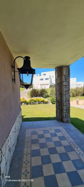 En Cariló | Confortable casa La marina