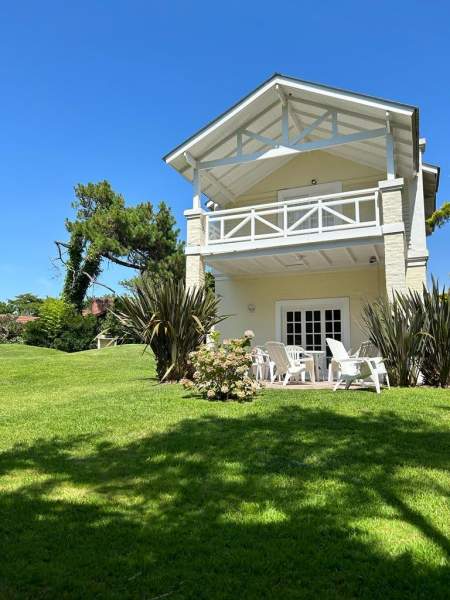 En Cariló | Casa Avestruz - a 1 cuadra del mar!!