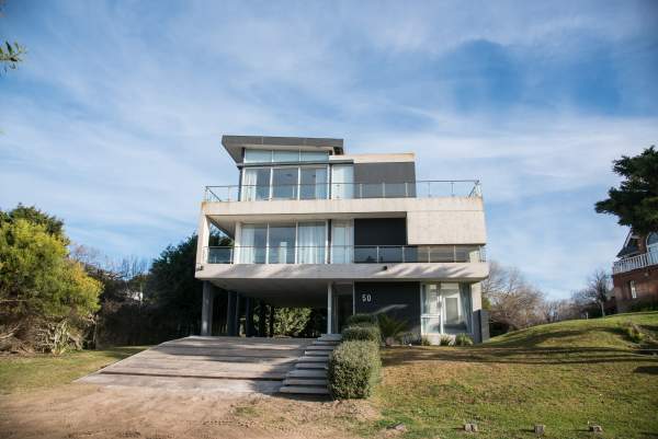 En Cariló | Moderna casa a pasos de la playa! — foto 2
