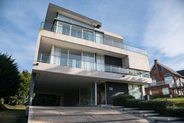 En Cariló | Moderna casa a pasos de la playa! — foto 3