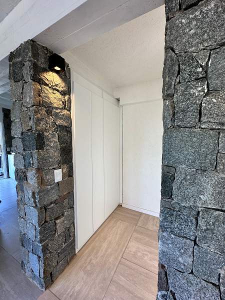 En Cariló | Casa de Piedra (a pasos del mar!!) — foto 11