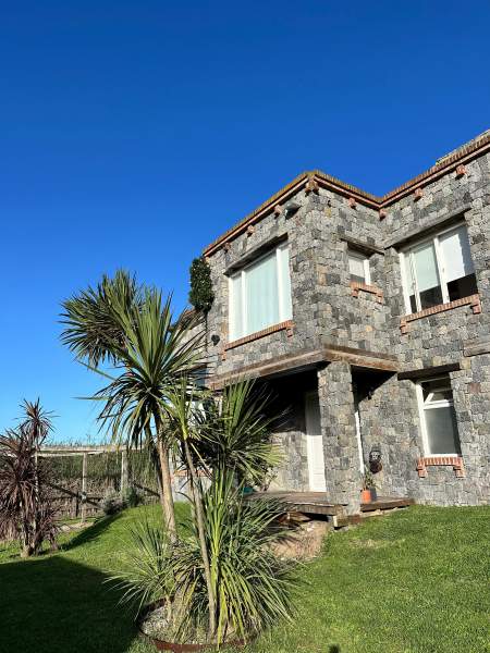 En Cariló | Casa de Piedra (a pasos del mar!!) — foto 4