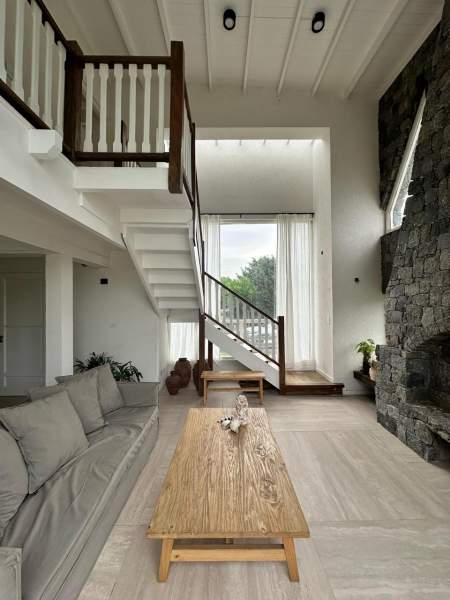En Cariló | Casa de Piedra (a pasos del mar!!) — foto 2