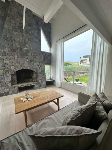 En Cariló | Casa de Piedra (a pasos del mar!!) — foto 7