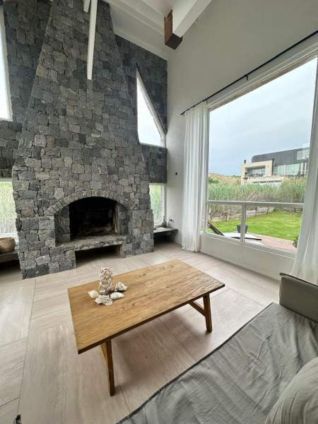 En Cariló | Casa de Piedra (a pasos del mar!!) — foto 9